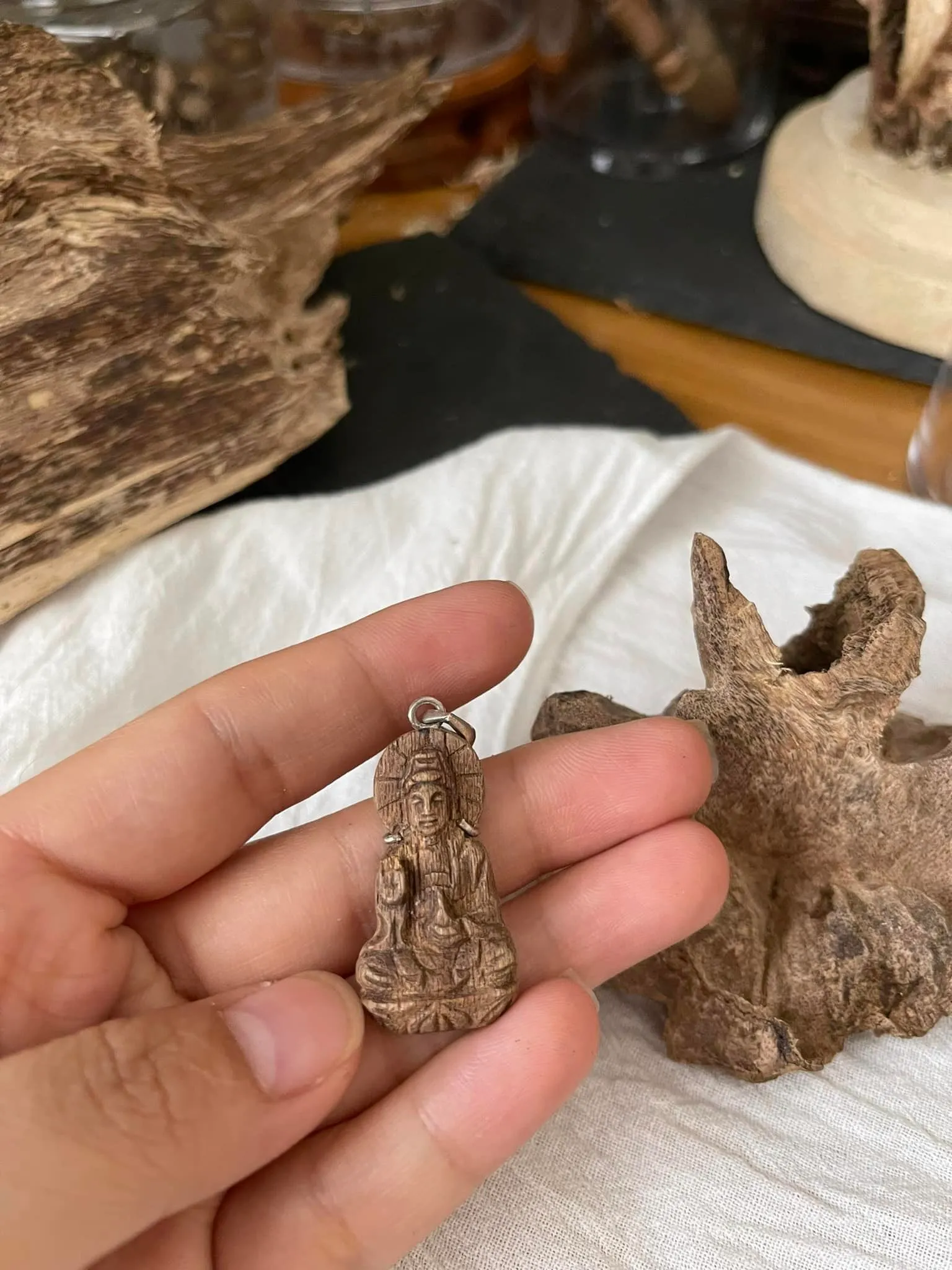 Carved Guanyin Agarwood Pendant – Natural Vietnamese Oud with 925 Silver Clasp